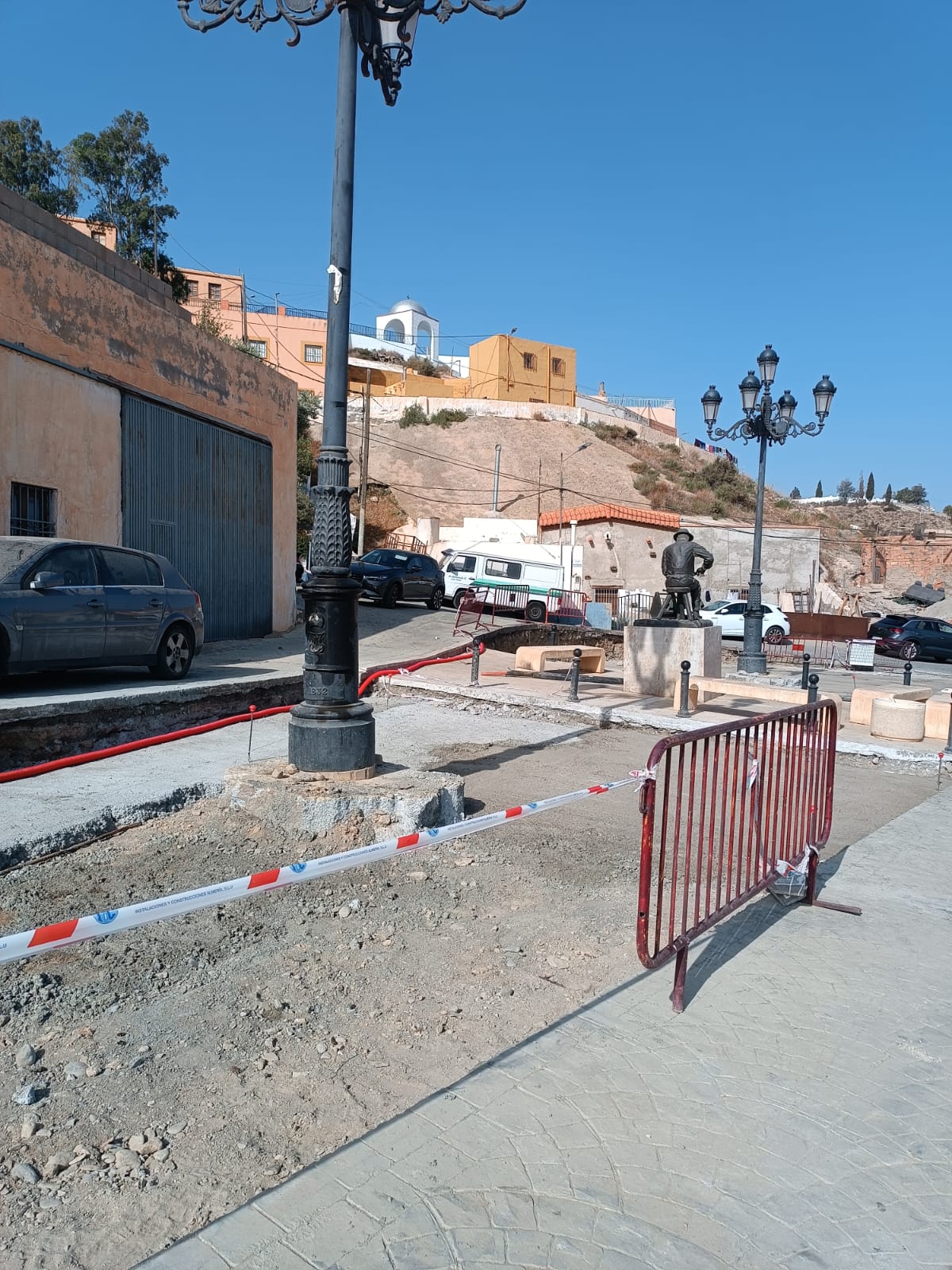 El Ayuntamiento de Gádor esta llevando a cabo una remodelación Integral en la barriada de la Plaza Eucalipto.